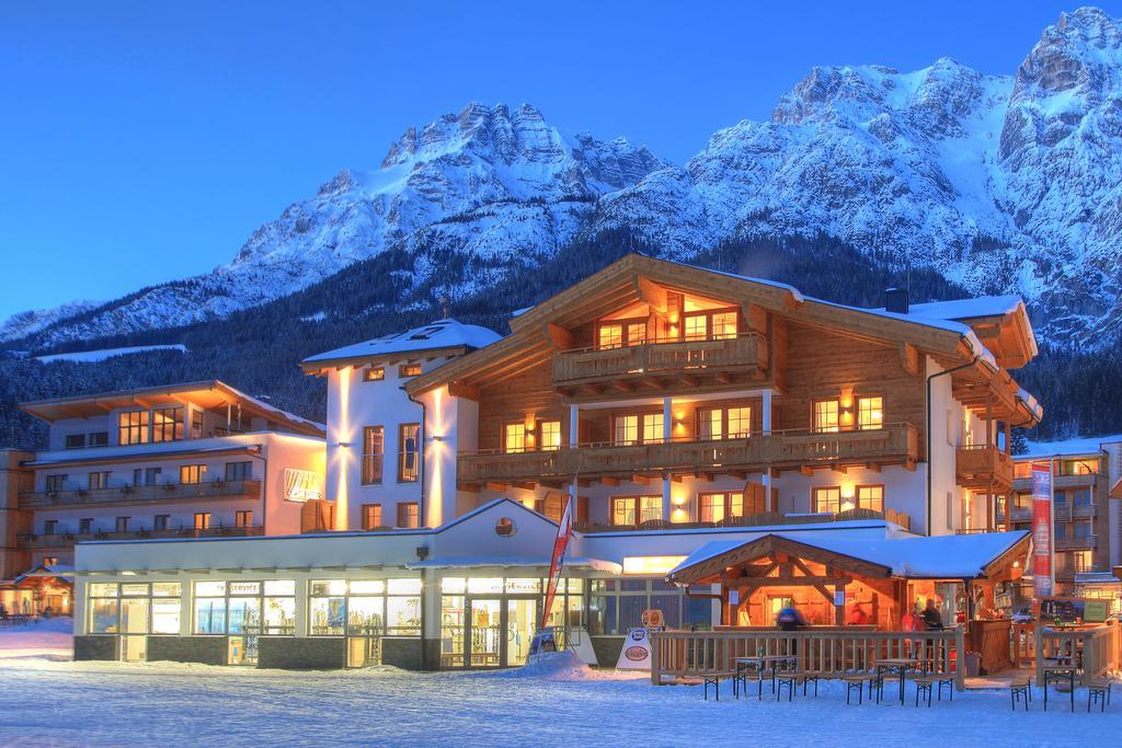 Tarlack Hutten 34 *